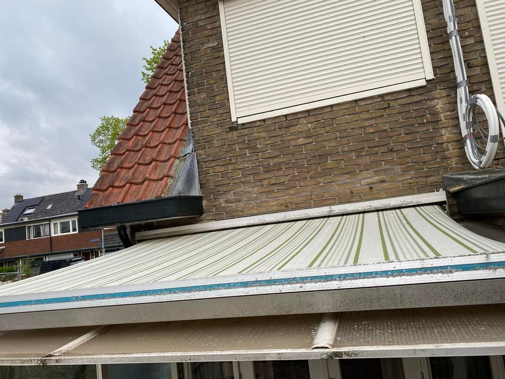 Elektrisch zonnescherm 2,90m breed, 2,30m uitval, Ophalen, Gebruikt, Elektrisch, 150 tot 300 cm