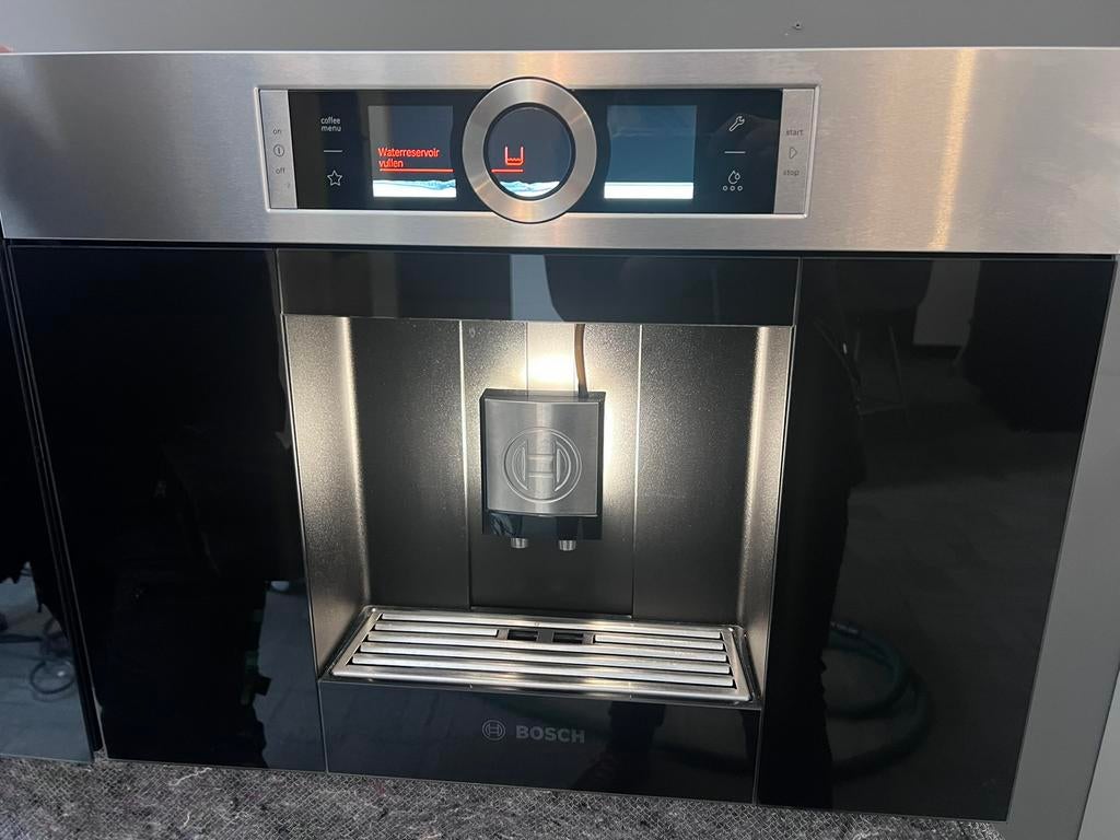 Bosch of Siemens inbouw koffiemachine in zeer mooie staat., Witgoed en Apparatuur, Koffiezetapparaten, 10 kopjes of meer, Ophalen