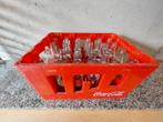 Krat Coca-Cola met lege flessen, Ophalen