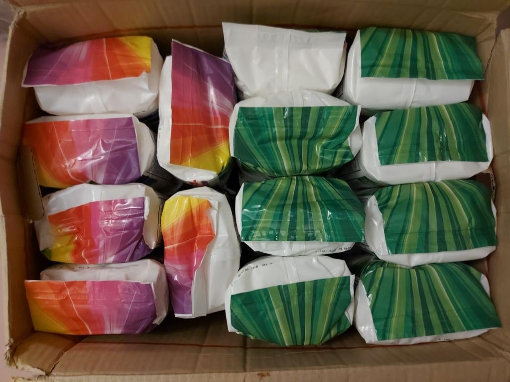 . 14 x pakken Waspoeder Ariel 1350 g kleur en wit, Ophalen