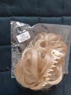 Haarstukje Blond met Klip - Krullend, Sieraden, Tassen en Uiterlijk, Uiterlijk | Haarverzorging, Ophalen of Verzenden, Nieuw, Pruik of Haarverlenging