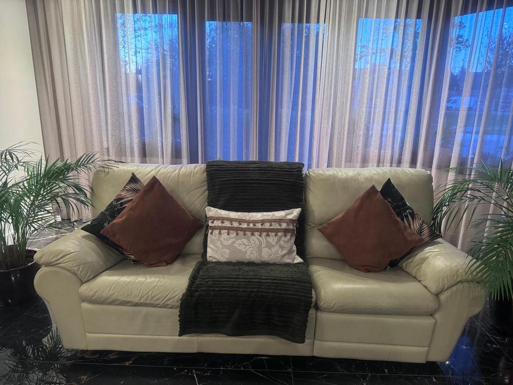 Leren bank met relaxfunctie - Hoofddorp, Ophalen, Gebruikt, Driepersoons, Leer