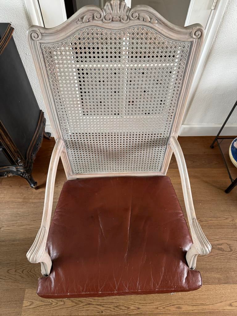 2 antieke stoelen, Ophalen