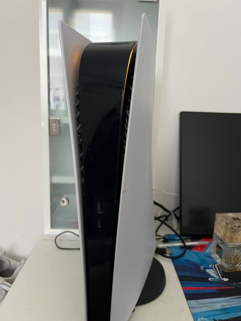 ps5 digitale versie +msi monitor, Spelcomputers en Games, Spelcomputers | Sony PlayStation 5, Ophalen, Zo goed als nieuw