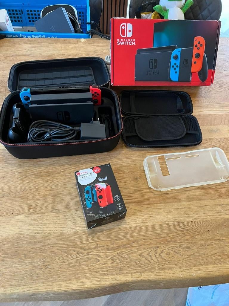 complete nintendo switch, Spelcomputers en Games, Spelcomputers | Nintendo Switch, Zo goed als nieuw, Switch Original, Met 2 controllers