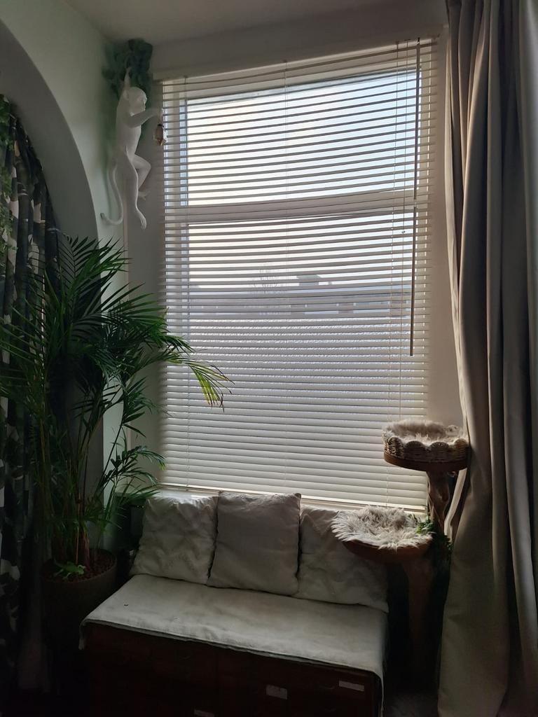 Gebruikte jaloezieën - gebroken wit, Ophalen, Gebruikt, 100 tot 150 cm, 200 cm of meer