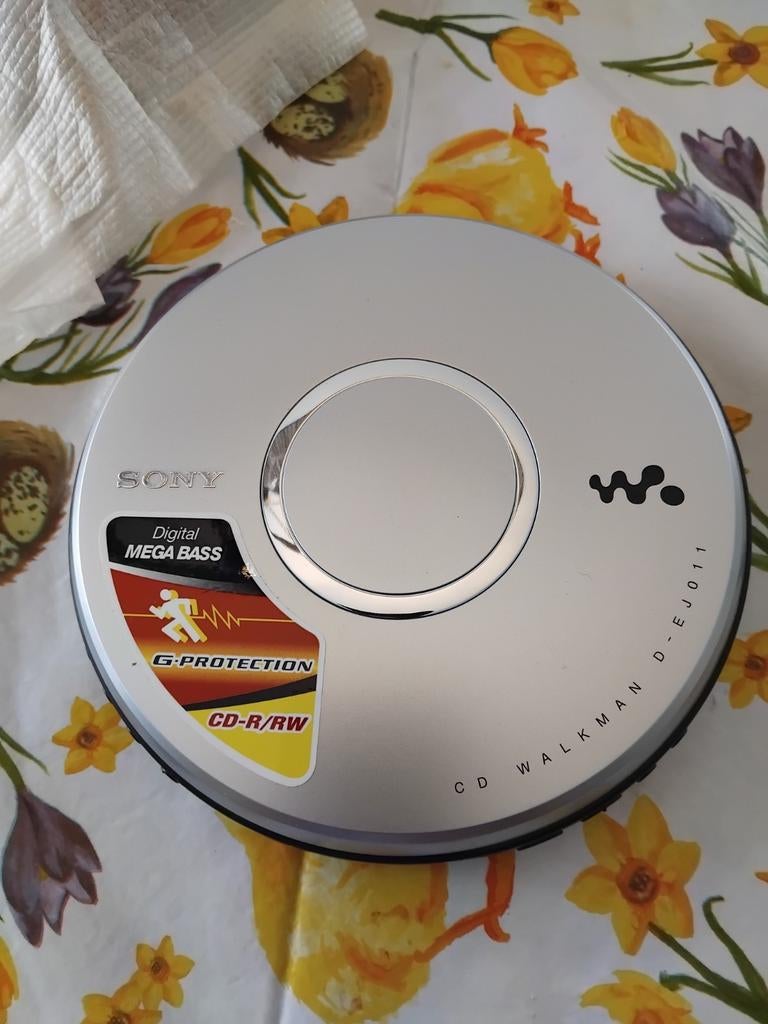 Sony CD Walkman D-EJ011 met Digital Mega Bass, Audio, Tv en Foto, Walkmans, Discmans en Minidiscspelers, Ophalen of Verzenden