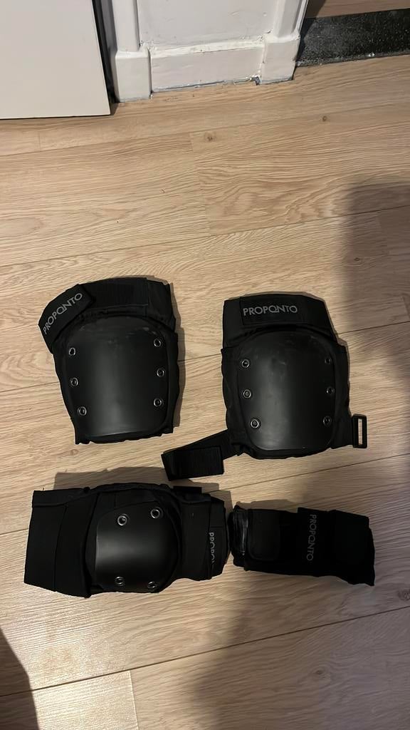 Knie, schouder en pols beschermers, Ophalen of Verzenden, Gebruikt, Bescherming