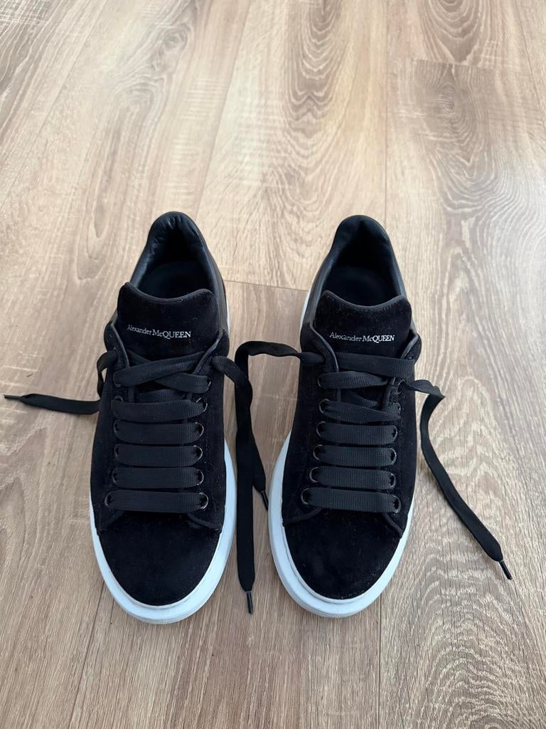 Alexander McQueen sneakers - Zwart - Maat 38, Zwart, Ophalen of Verzenden, Sneakers of Gympen, Zo goed als nieuw