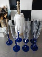 7 Champagne glazen op blauwe voet, Ophalen, Zo goed als nieuw