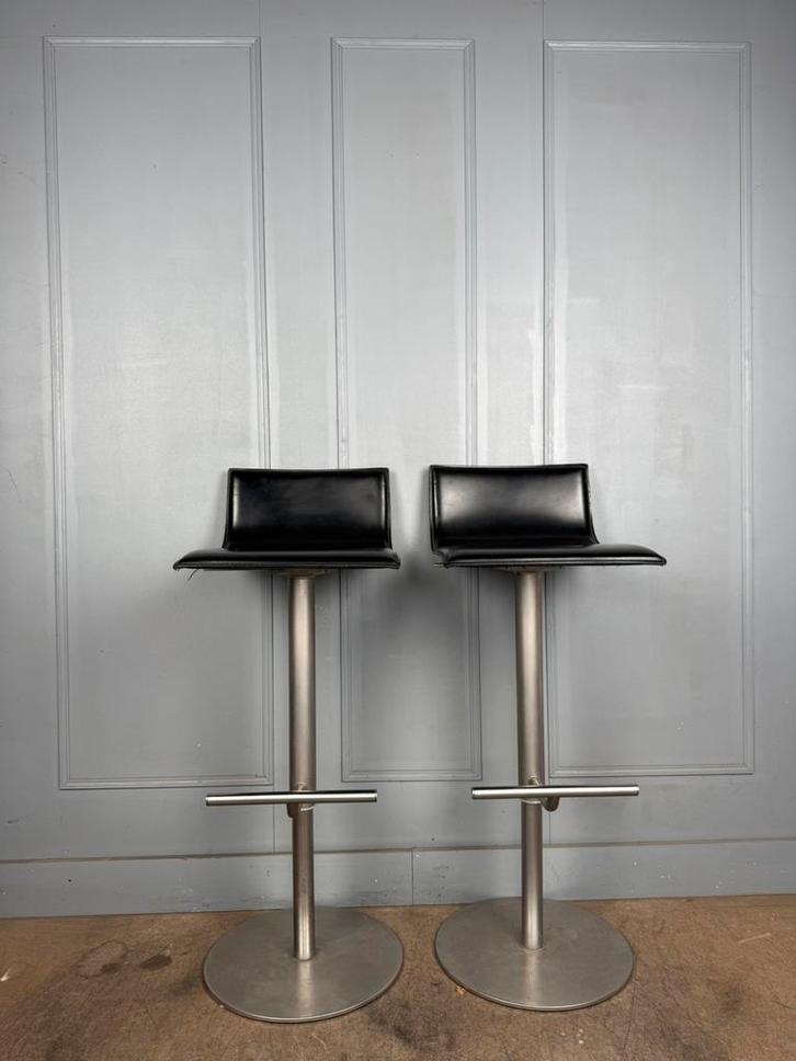 3 verstelbare lederen Lapalma Thin design krukken, Huis en Inrichting, Barkrukken, Zo goed als nieuw, 60 tot 90 cm, 3 krukken