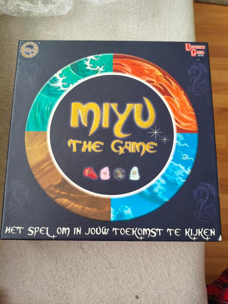 Miyu The Game, Drie of vier spelers, Ophalen of Verzenden, Zo goed als nieuw, University Games