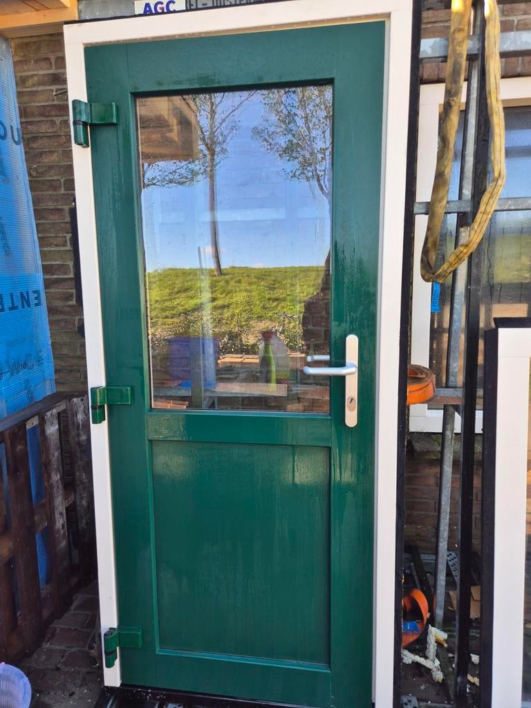 Groene kunststof deur met kozijn, Ophalen, Kunststof, Buitendeur, 200 tot 215 cm