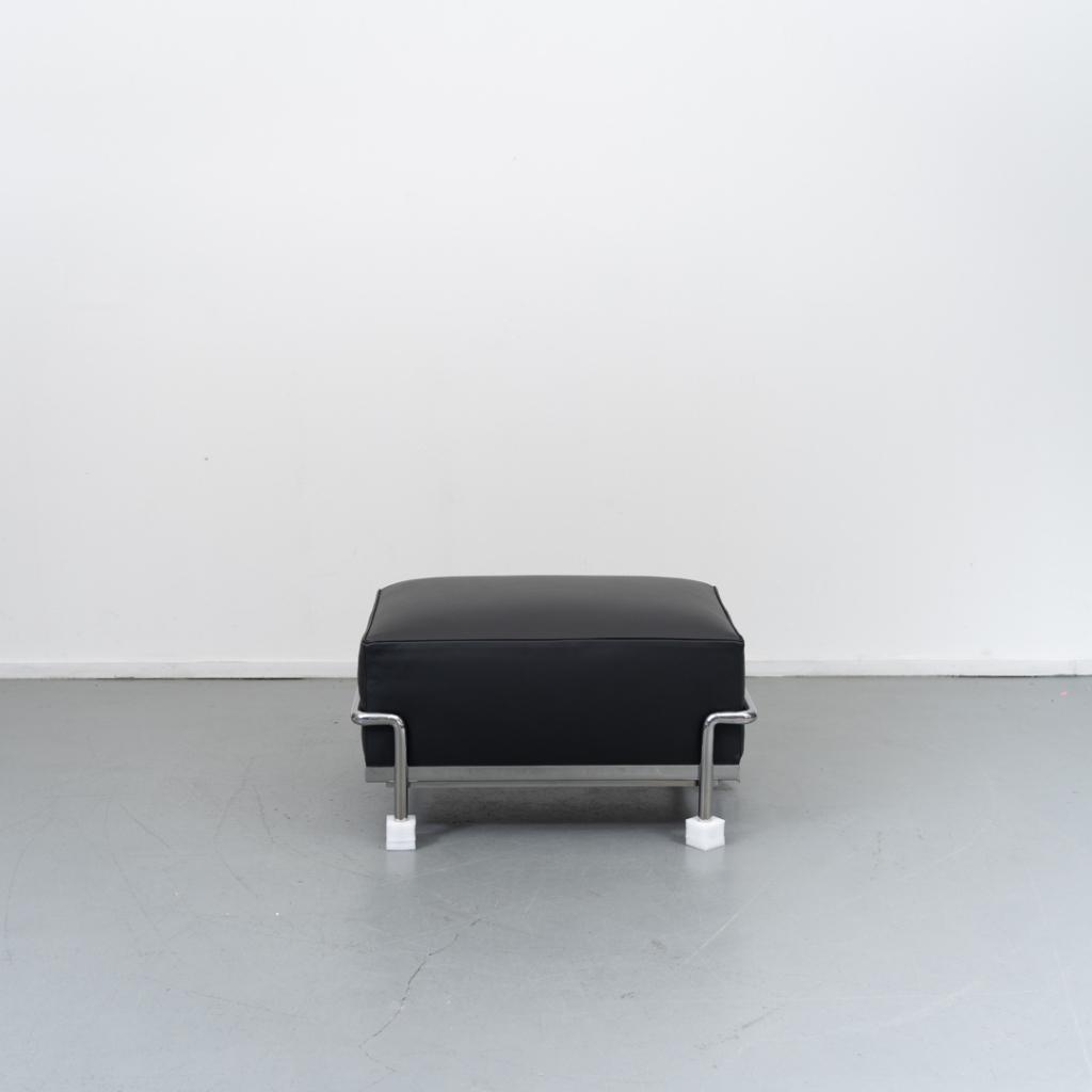 1x Cassina LC2 Hocker Le Corbusier Zwart - Leer, Niet ingevuld, Niet ingevuld, Nieuw, Leer