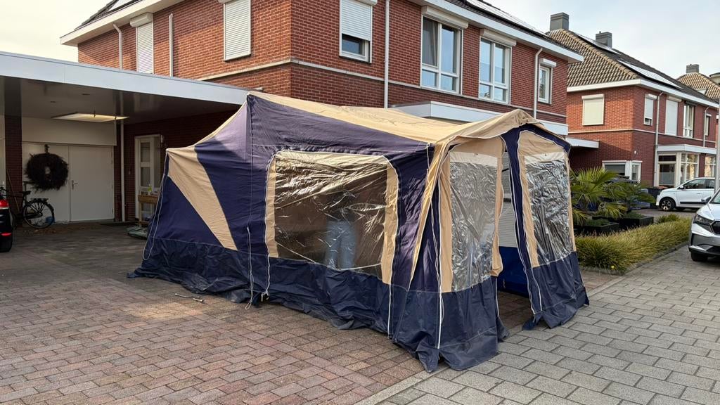 Trigano Odyssee (2006) 123 bouwsysteem, Ophalen, Trigano, Blauw, Aanwezig