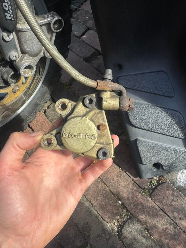 Brembo remklauw + remsysteem typhoon/nrg, Ophalen of Verzenden, Zo goed als nieuw