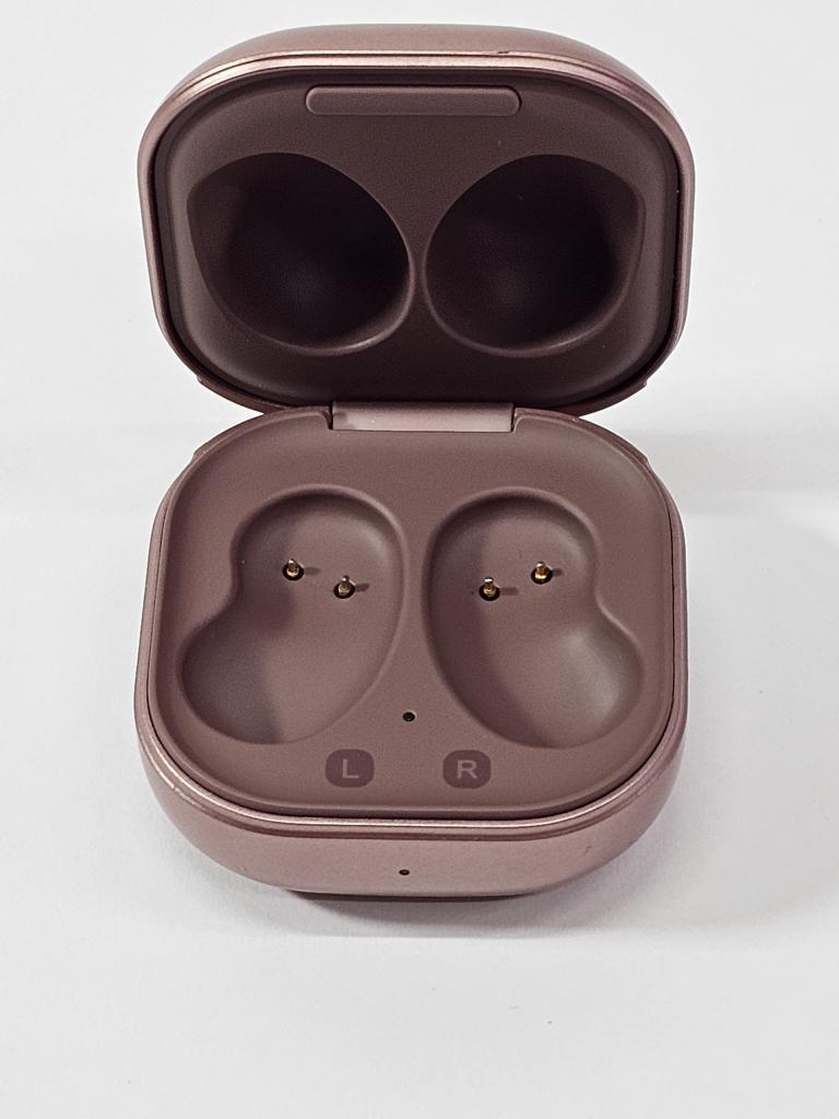 Samsung Galaxy Buds Live - Oplaadcase - Brons, Samsung Electronics Benelux B.V., Madefor@samsung.com, Evert van de Beekstraat 310, 1118CX Schiphol, Nederland