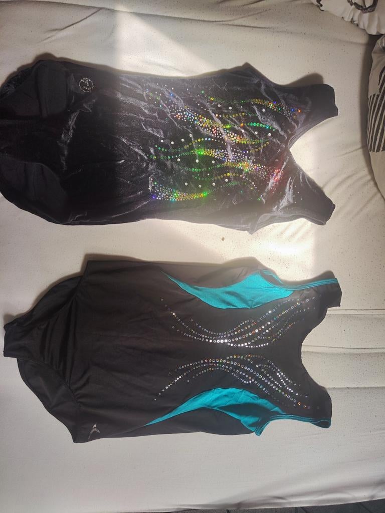 2 turnpakjes mouwloos maar S, Zwart, Ophalen of Verzenden, Zo goed als nieuw, Turnpak(je)