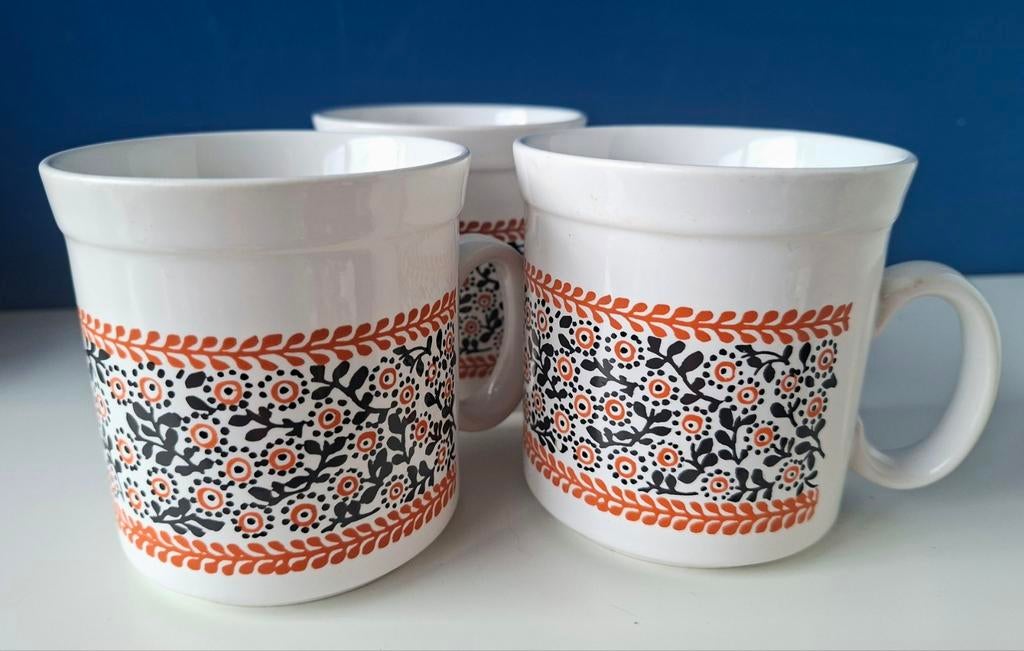 Mokken Mary Quant Staffordshire England/70s, Ophalen of Verzenden, Overige stijlen, Kop(pen) en/of Schotel(s)