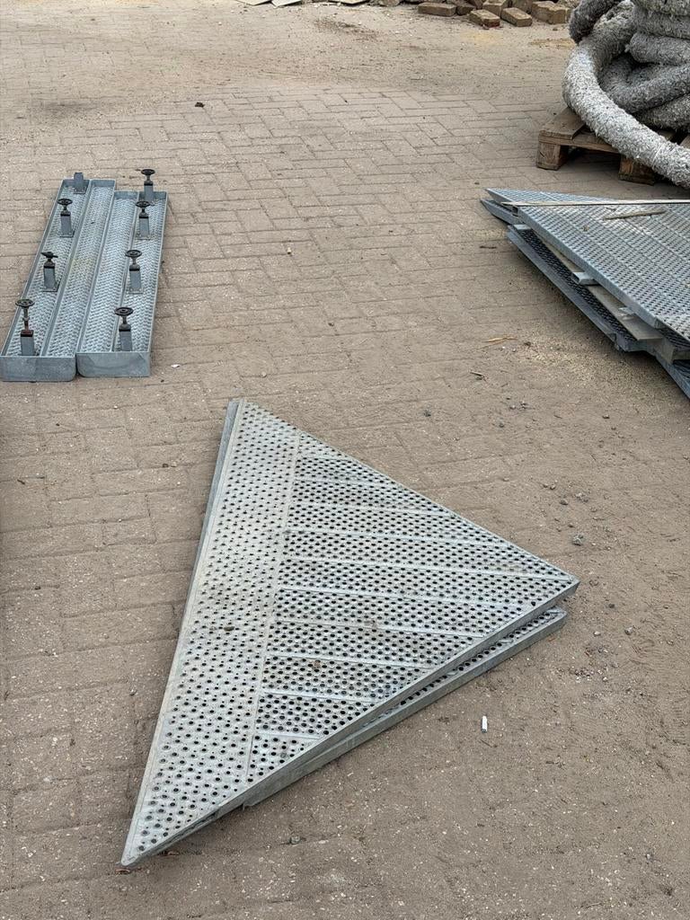 Diverse scootmobiel oprijplaten WMO aanpassingen, Ophalen, Gebruikt