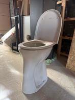 Wit staand toilet met zitting, Ophalen, Gebruikt, Toilet