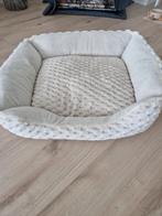 Hondenmand voor kleine hond, Dieren en Toebehoren, Hondenmanden, Ophalen of Verzenden, Zo goed als nieuw, Riet