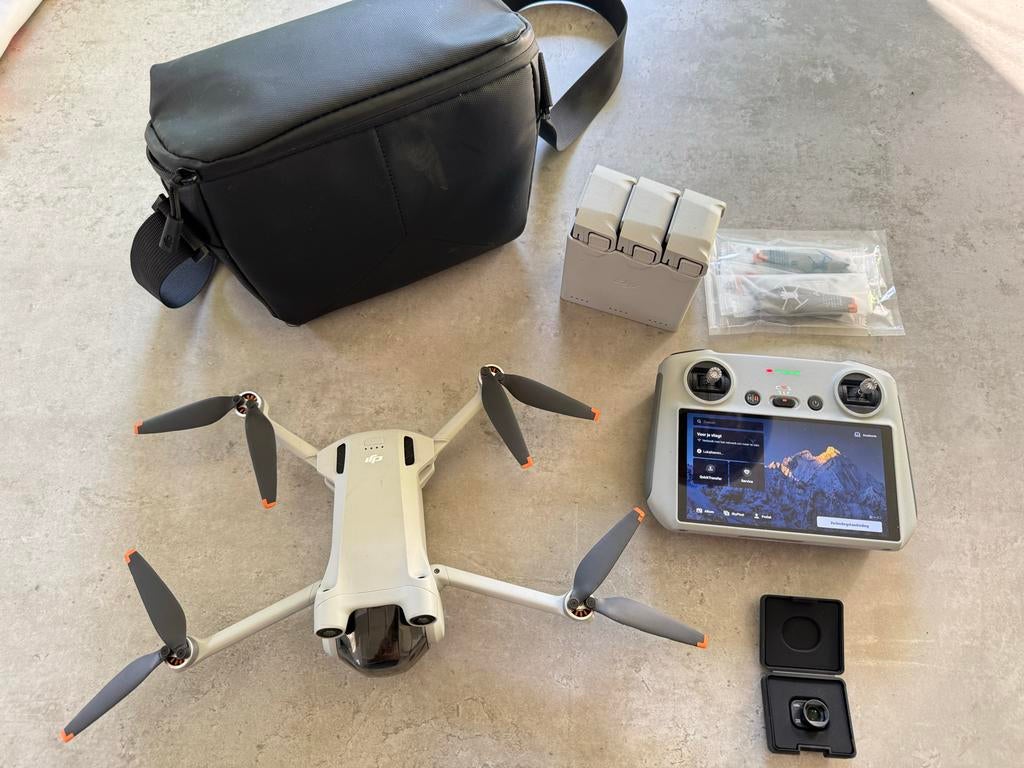 DJI Mini 3 Pro Fly-More Combo met groothoeklens, 30 tot 45 minuten, Cameradrone, Extra accu('s), Ophalen of Verzenden