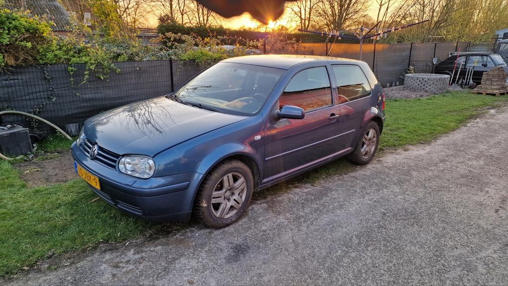 Golf mk4 highline pacific 2.0 140pk, Ophalen