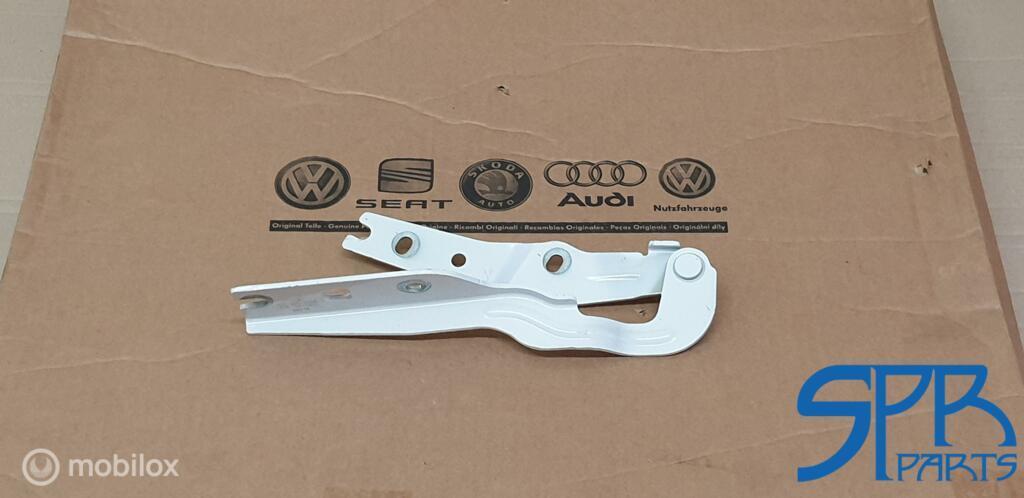 GOLF 7 LC9A RECHTS Motorkapscharnier SCHARNIER RE 5G0823302B, Gebruikt, Volkswagen, Ophalen of Verzenden, Volkswagen