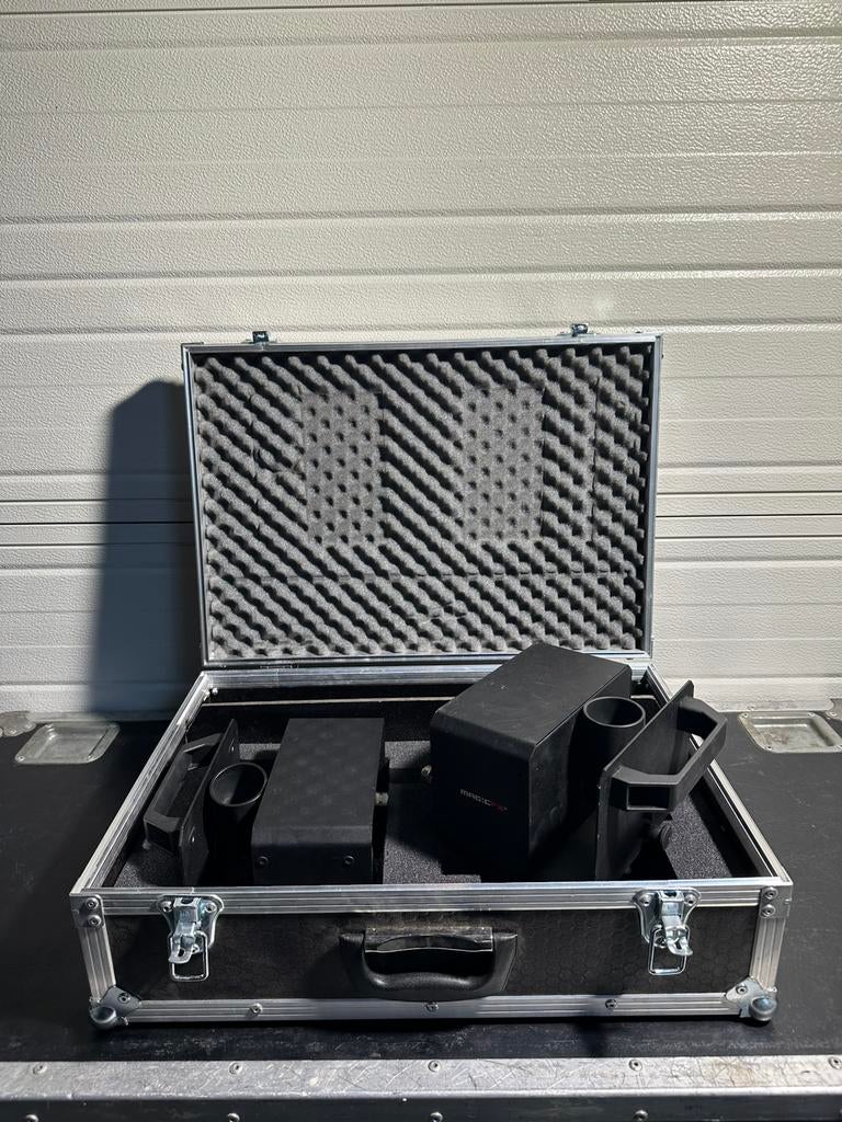 2x Magic FX CO2 Jet II + custom flightcase, Muziek en Instrumenten, Ophalen of Verzenden, Zo goed als nieuw, Overige typen