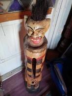 Antiek houten beeld van Indonesië, Ophalen