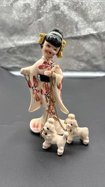 Vintage Japan beeldje Geisha met 2 poedels. Hoohte 14 cm beschikbaar voor biedingen
