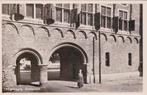03933 Middelburg - Abdijpoort - gel. 1950, Verzamelen, Ansichtkaarten | Nederland, Verzenden, 1940 tot 1960, Gelopen, Zeeland