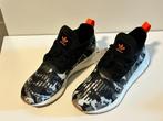 Adidas Swift Run Barrier Sneakers – Gloednieuw – Maat 43 1/3, Zwart, Nieuw, Ophalen of Verzenden, Sneakers of Gympen