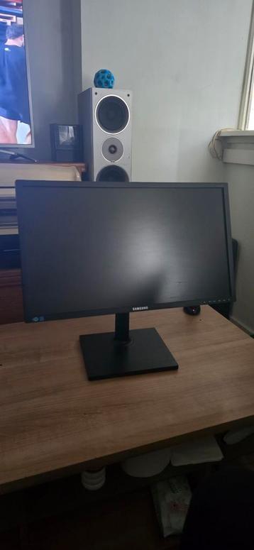 Samsung game monitor 24 inch beschikbaar voor biedingen