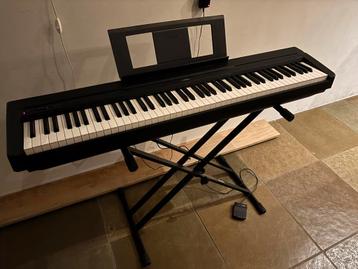 Yamaha P-45 Digitale Piano + Statief + Sustainpedaal  beschikbaar voor biedingen