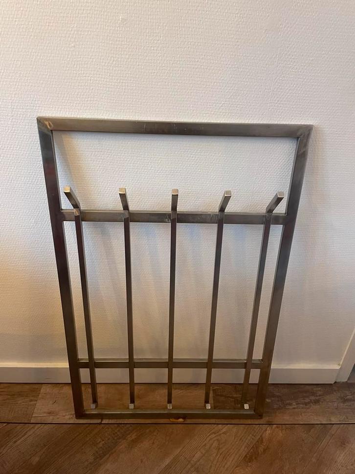 Metalen Wandkapstok - Strak Design, Huis en Inrichting, Woonaccessoires | Kapstokken, Zo goed als nieuw, Wandkapstok, Minder dan 100 cm