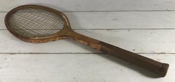 Vintage Franse tennisracket van het merk Speciale beschikbaar voor biedingen