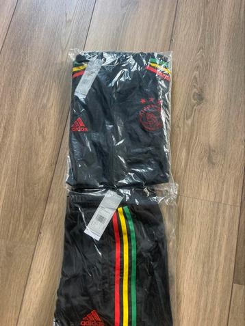 Collectorsitem! Ajax Bob Marley trainingspak maat L ! beschikbaar voor biedingen