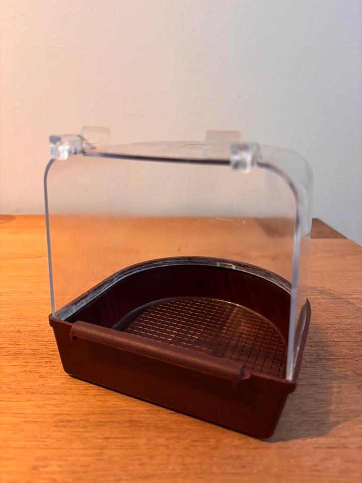 Vogelbad huis kunststof, Dieren en Toebehoren, Vogels | Toebehoren, Zo goed als nieuw, Kooi-accessoires, Ophalen of Verzenden