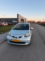 Toyota Aygo 1.0 12V Vvt-i 5DRS 2007 Blauw, Voorwielaandrijving, Zwart, 68 pk, Handgeschakeld