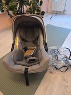 Nuna Pipa Next autostoel met Nuna isofix base en regenhoes, Verstelbare rugleuning, Zo goed als nieuw, Isofix, 0 t/m 13 kg