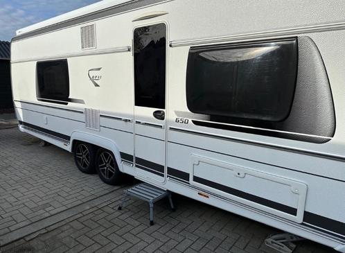 Fendt caravan, Caravans en Kamperen, Caravans, Particulier, tot en met 4, 1500 - 2000 kg, Rondzit, Fendt, Vast bed, Airco, Disselslot