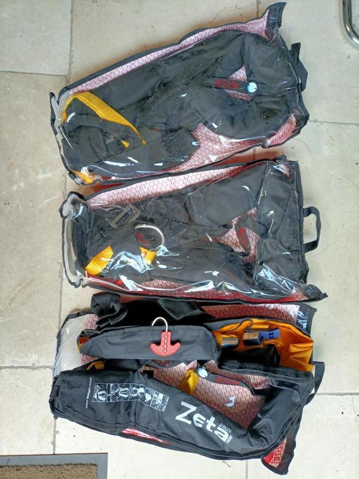 Lazilas Zeta 290N reddingsvesten drie stuks, Watersport en Boten, Watersportkleding, Zo goed als nieuw, Reddingsvest of Zwemvest