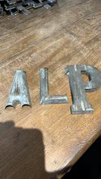 3 oude blikken chocolade letters A L hoogte 10 P hoogte 13, Ophalen of Verzenden
