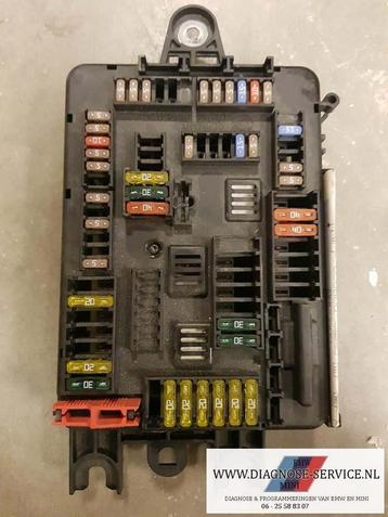 BMW 1er F20 3er F30 zekeringenkast kofferbak 9261111 beschikbaar voor biedingen