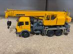 CONRAD LIEBHERR MERCEDES TELEKRAAN, Hobby en Vrije tijd, Modelauto's | 1:50, Ophalen of Verzenden, Zo goed als nieuw, Hijskraan, Tractor of Landbouw