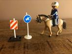 Playmobil 9260 politie te paard, Ophalen
