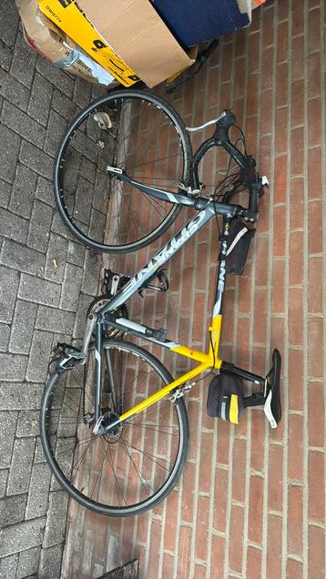 Racefiets beschikbaar voor biedingen