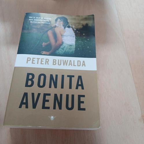 Peter Buwalda - Bonita Avenue, Boeken, Literatuur, Zo goed als nieuw, Nederland, Ophalen of Verzenden